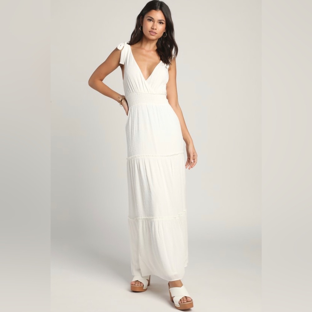 NWT Lulus Size Large Women’s White Dress